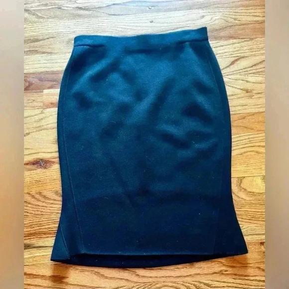 MANRICO CASHMERE - BLACK PENCIL SKIRT - MEDIUM - Picture 1 of 8